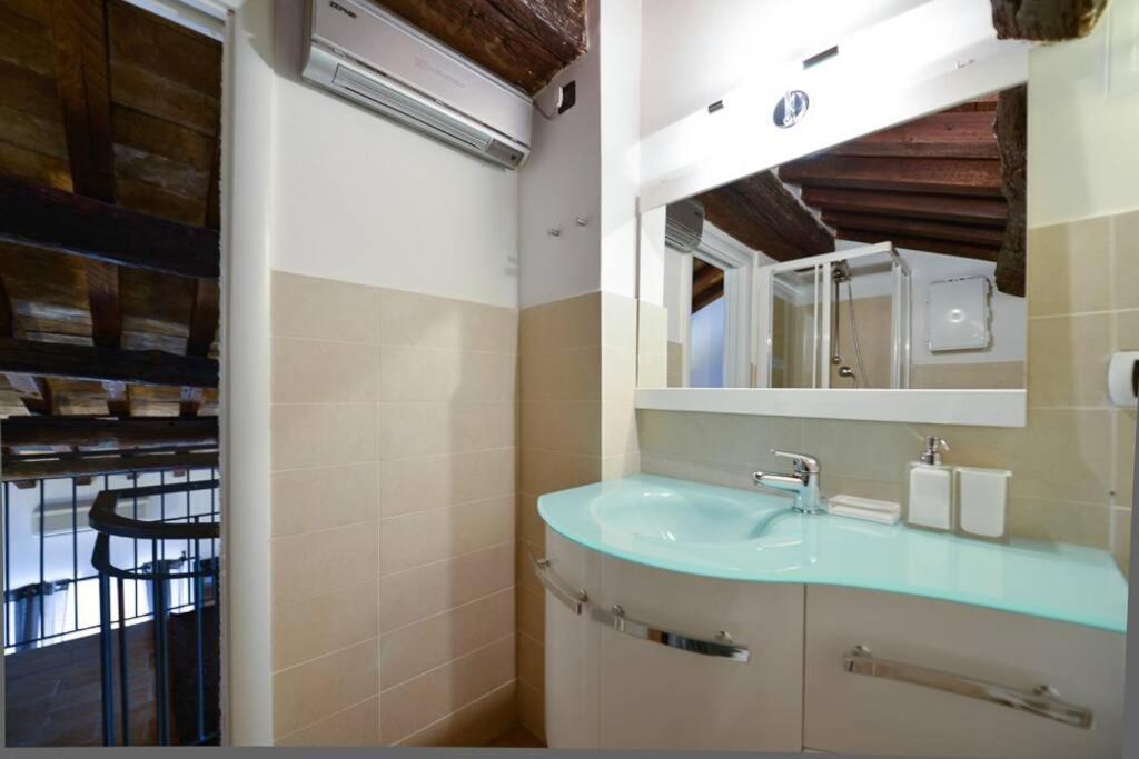 Ibernesi - Charming Apartment At The Roman Forums Luaran gambar