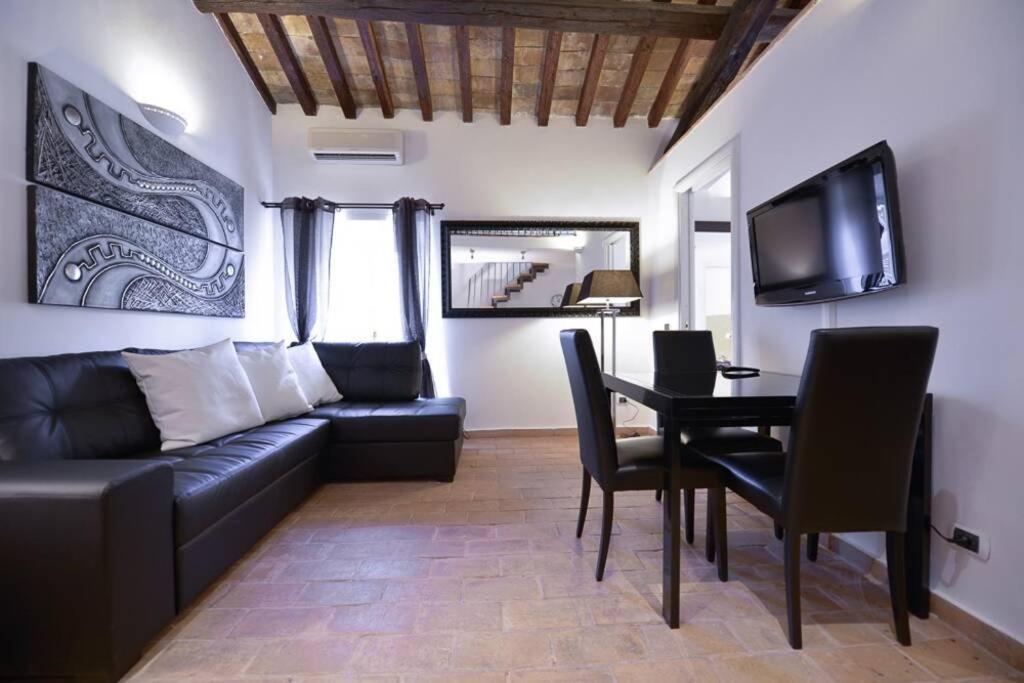 Ibernesi - Charming Apartment At The Roman Forums Luaran gambar