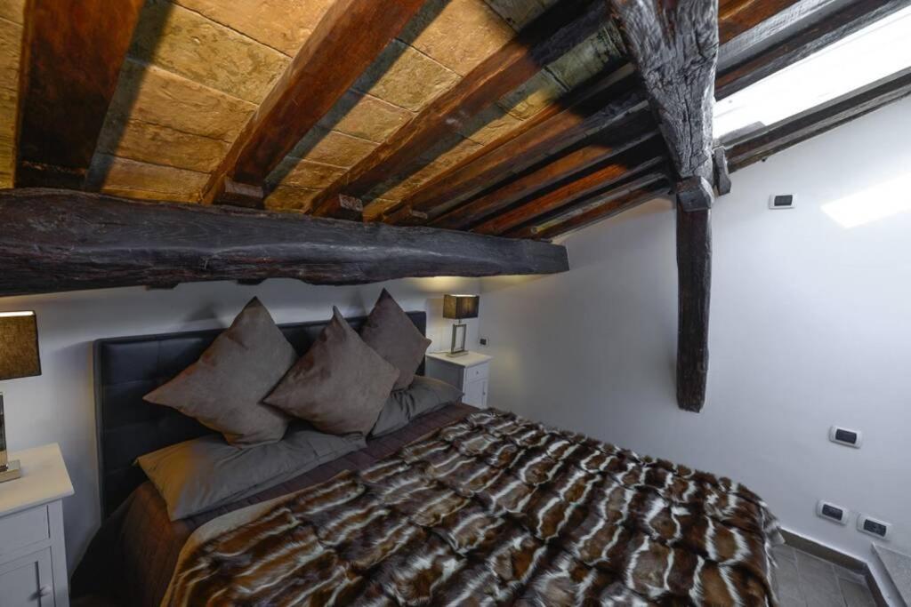Ibernesi - Charming Apartment At The Roman Forums Luaran gambar