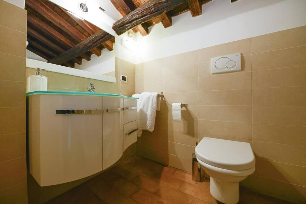 Ibernesi - Charming Apartment At The Roman Forums Luaran gambar