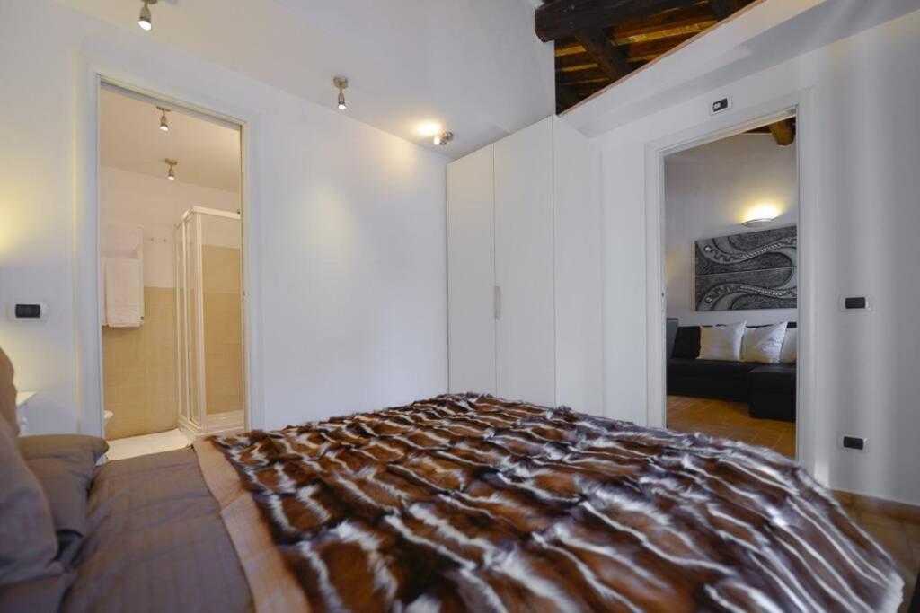 Ibernesi - Charming Apartment At The Roman Forums Luaran gambar