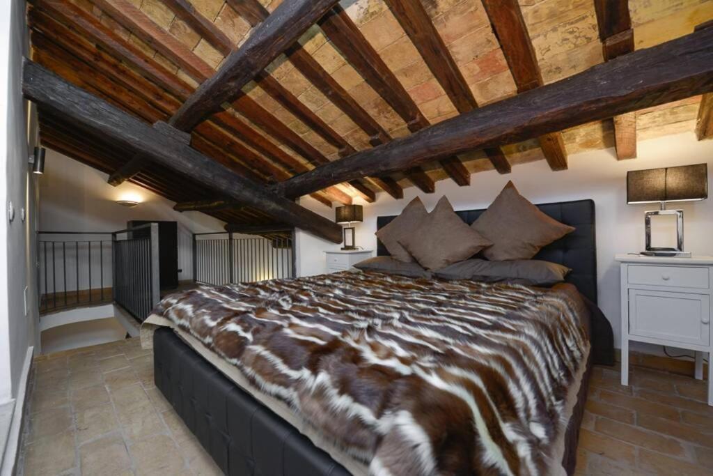 Ibernesi - Charming Apartment At The Roman Forums Luaran gambar